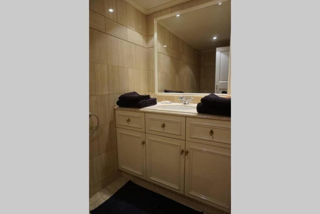 Le Calme A 2 Pas De Paris Apartment Левалоа-Пере Екстериор снимка